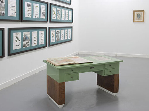 Jean-Yves Jouannais, Comment se faire raconter les guerres par un grand-père mort ? 2014, vue de l’exposition à la Villa Arson, Nice, crédit photo : J. Brasille