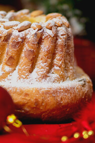 Sous ses airs de fête, le kouglof incarne la tradition alsacienne revisitée, où la mémoire gourmande rencontre la créativité d’aujourd’hui