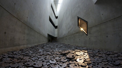 Interior do Museu Judeu de Berlim