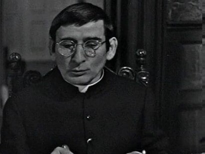 Renato Rascel in "Padre Brown"
