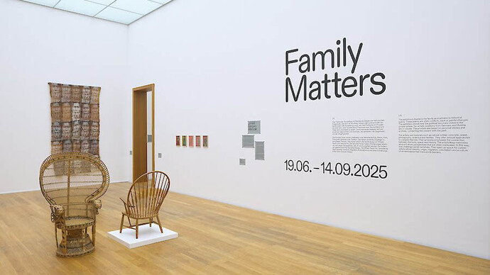 Various artists, Family matters, exhibition view. Courtesy of Museum der bildenden Künste Leipzig