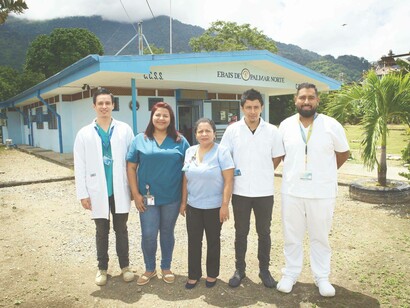 The EBAIS de Palmar Norte care team outside their clinic. Photo: Tim Llewellyn 