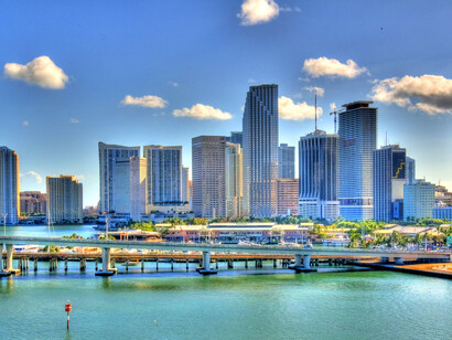 Miami. Skyline junto al mar