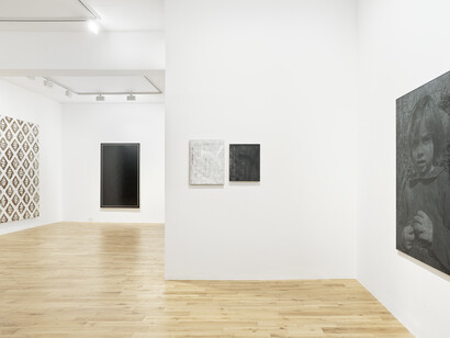 View of the exhibition Gregor Hildebrandt, In weißen Sträußen ließ den Duft der Sterne schneien, Almine Rech Gallery, London, 04.03.2015 - 11.04.2015 ©  Alex Delfanne, all rights reserved, Courtesy of the Artist and Almine Rech Gallery