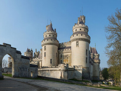 Pierrefonds ramparts 