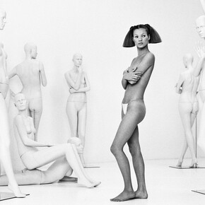 Kate and Mannequins, 1992 © Patrick Demarchelier. Courtesy of Camera Work Gallery