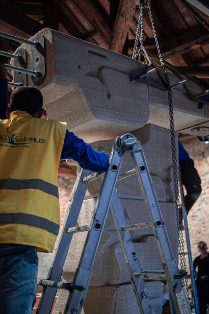 "Anti-Ruin" è un esempio innovativo di come tecnologia e design architettonico possano dialogare per ripensare i concetti di peso, supporto e rovina. Ph Lloyd Lee