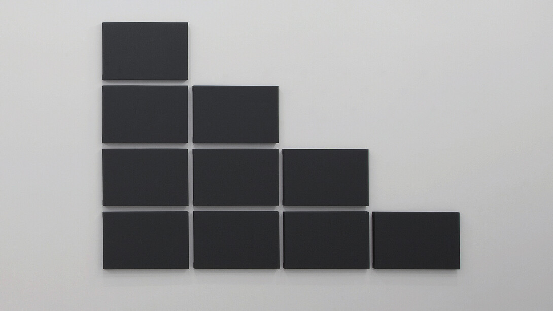 Alan Charlton

Triangle Grid Painting, 2011
Acrilico su tela, 193,5x283,5 cm

Veduta parziale dell’esposizione
A arte Studio Invernizzi, Milano, 2011

Courtesy A arte Invernizzi, Milano
Foto Bruno Bani, Milano

