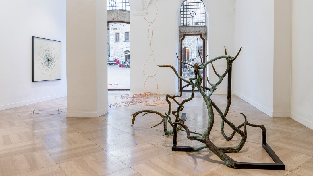Alicja Kwade, Vestigia, exhibition view. Courtesy of Galleria Continua