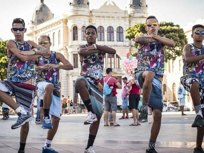 Defendi e defendo até hoje o que acredito ser uma das formas de expressão mais cruas e fidedignas da cultura brasileira: o funk traz à tona a criatividade que habita nas periferias de nossas cidades, a resiliência e a força do povo brasileiro frente às dificuldades impostas pela desigualdade e, de quebra, ainda faz isso com uma batida que torna impossível ficar parado