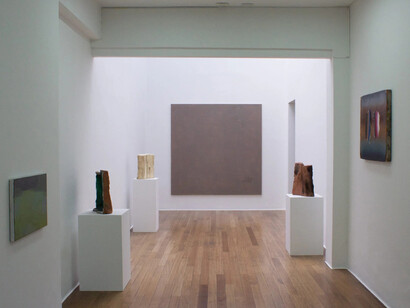 Various artists, Structures of meaning, exhibition view. Courtesy of Nueveochenta Gallery