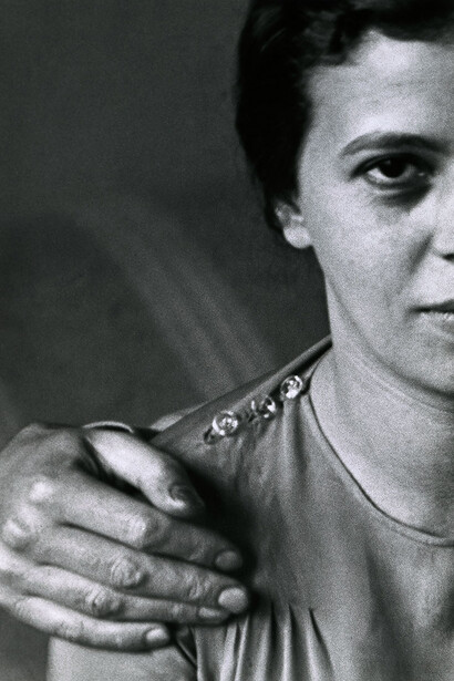L'équilibriste, André Kertész. Courtesy of Jeu de Paume
