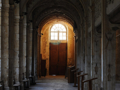 The side isle of the 12th century chancel of Saint Michel de Thiérach. Photo: © Rozenn Quéré Brussels 2015