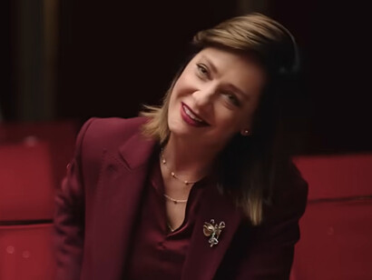 Giovanna Mezzogiorno è Daniela Caluzzi nel nuovo film diretto da Giorgio Pasotti "Sotto a chi tocca"