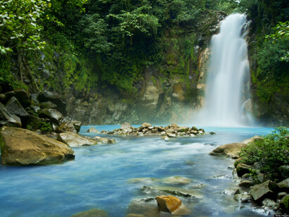 Laguna Azul en el Parque Nacional Volcán Tenorio, Costa Rica