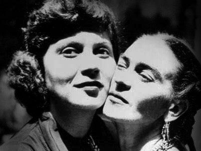 Tina Modotti y Frida Kahlo