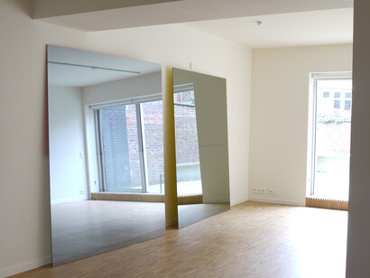 Pierre Toby, Wilde 1 , Huile sur verre, 205 x 170 cm, pièce, Courtesy de l’artiste et Galerie Stéphanie Jaax