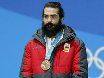 Regino Hernández, bronce