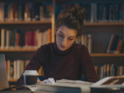 La curiosidad es una cualidad especial de los animales superiores que se encuentra muy desarrollada en los seres humanos