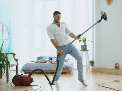 Integrando il Kiyomeru nella routine quotidiana, possiamo creare ambienti più sereni e ordinati, che riflettono e favoriscono uno stato d'animo calmo e positivo