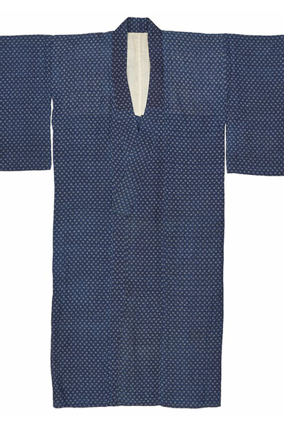 Woman’s informal summer kimono Late 19th to early 20th century Ramie or hemp for warp and weft, cotton lining Hand-plyed join, double ikat (kasuri), plain woven, hand-sewn Anonymous gift, T84.0009