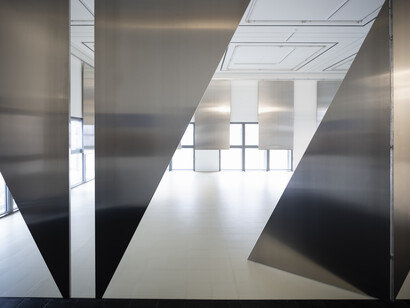 Edi Hila and Thea Djordjadze, exhibition view. Courtesy of Hamburger Kunsthalle