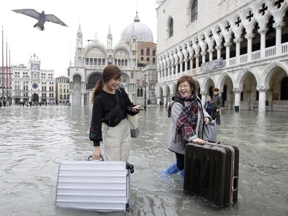 Acqua alta in the Piazza San Marco