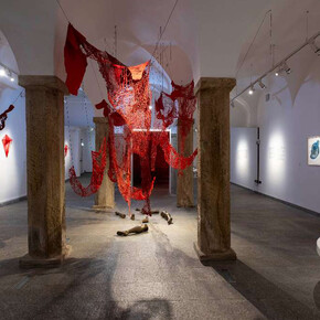 Chiharu Shiota, The soul trembles, veduta della mostra. Per gentile concessione del Museo d'Arte Orientale
