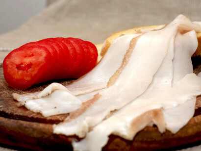 Lardo of Colonnata slices served