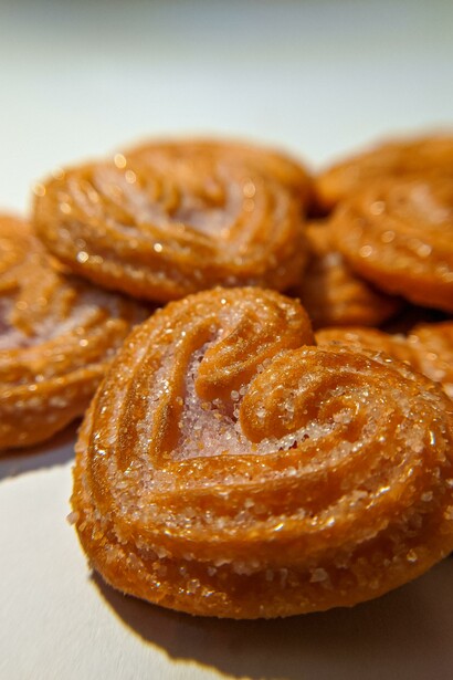 Dolci alla cannella. I biscotti profumavano di cannella, vaniglia e amore e ogni Natale la nostra casa era invasa da quel profumo.