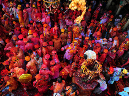 Festival de Holi, Nepal. La multitud de fiesta