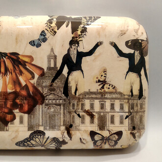 Fabio Taramasco, Formella, ceramica con collage fotoceramico, 22,5 x 31 x 5cm. Courtesy of Galleria Bonioni Arte