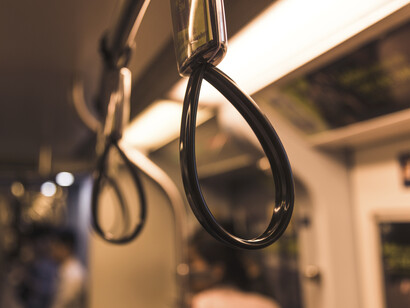 Alças para segurança de um passageiro cotidiano