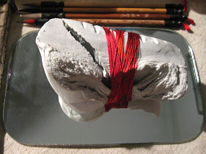 Fam Ricami, Specchio specchio delle mie brame, 20x13x10, 2008, foto Marirosa Toscani Ballo