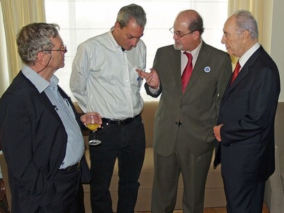 Amos Oz, Paul Auster, Salman Rushdie e Shimon Peres