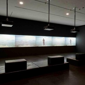 Echoes: videos from the Han Nefkens Foundation Donation, exhibition view. Courtesy of Museu d’Art Contemporani de Barcelona (MACBA)
