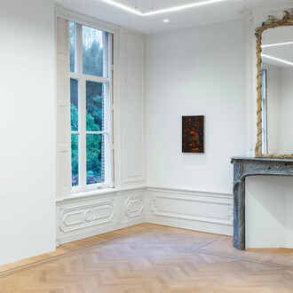 Hettie Inniss, The waiting room, exhibition view. Courtesy of GRIMM