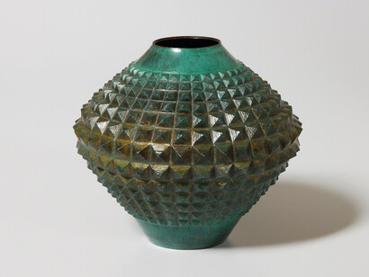 Tamagawa Norio, Hammered Vase 21, 1987. Courtesy of Onishi Gallery