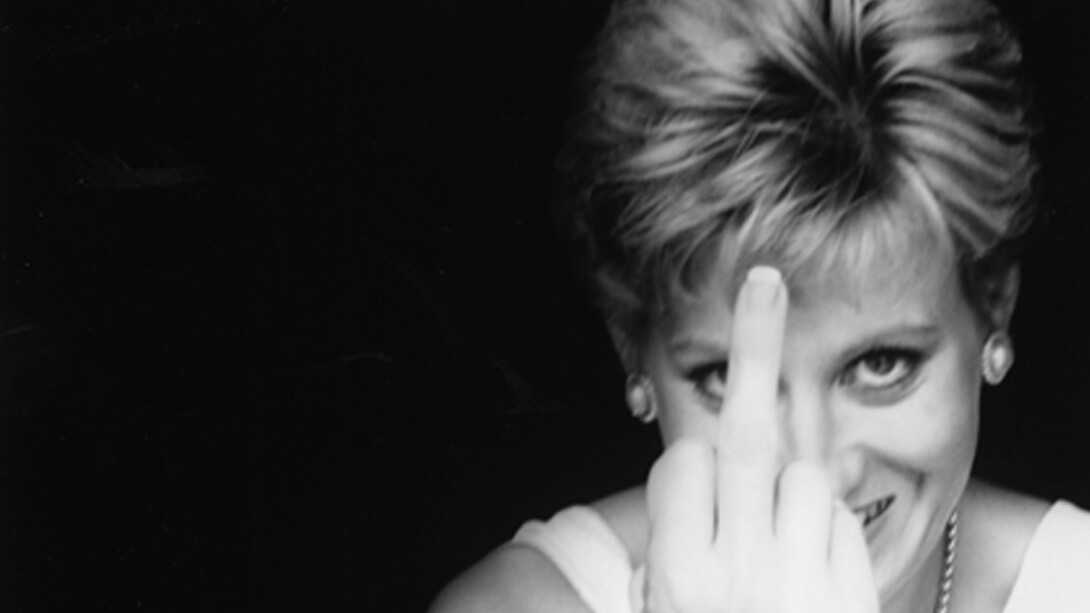 Diana Finger Up © Alison Jackson / Courtesy of CAMERA WORK