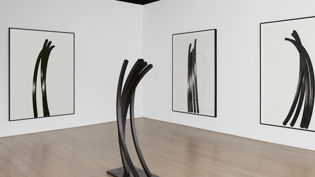 Bernar Venet. Arcs, Exhibition view. Courtesy of Paul Kasmin Gallery