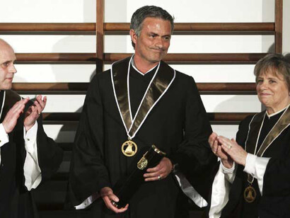 La laurea honoris causa a Roberto Mourinho