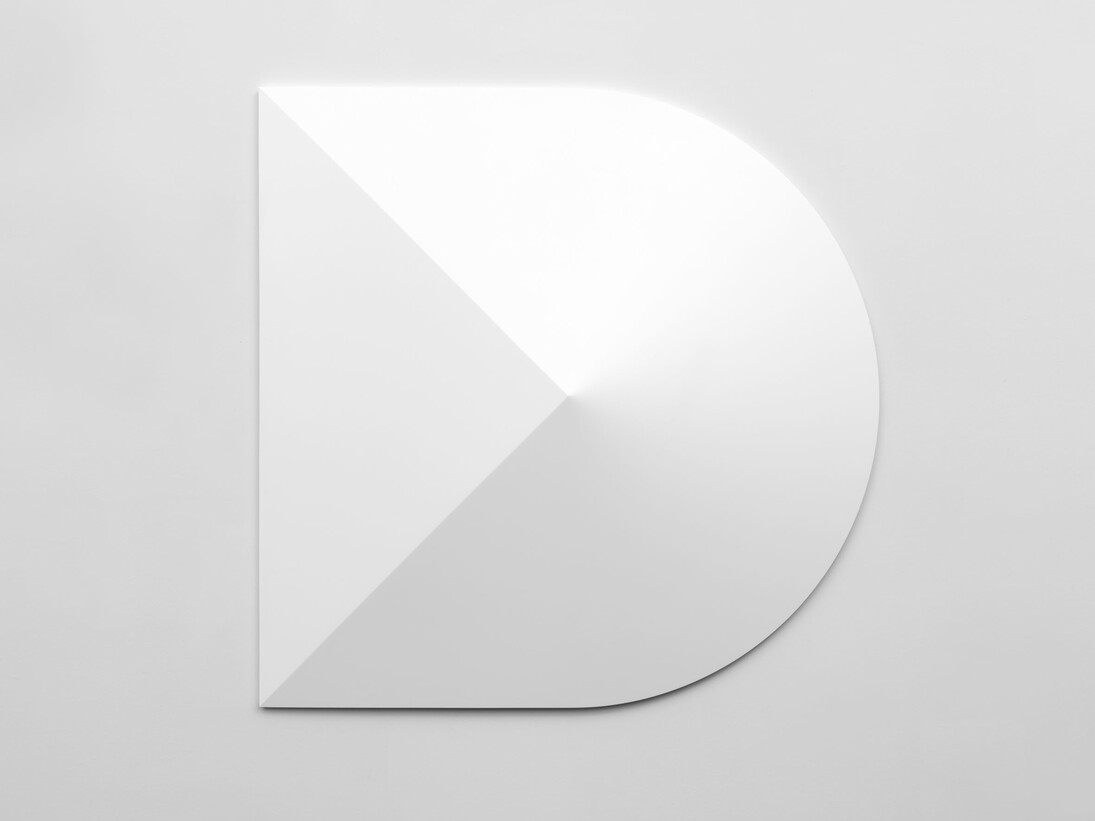 Andreas Christen, Monoform, 1959/60, Ex. unique
Polyester sprayed white, 99 x 99 x 14 cm / 38 1/3 x 38 1/3 x 5 1/2 inches, Courtesy Massimo De Carlo London/Milan, Photo by Todd White