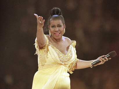 Aretha Franklin on stage