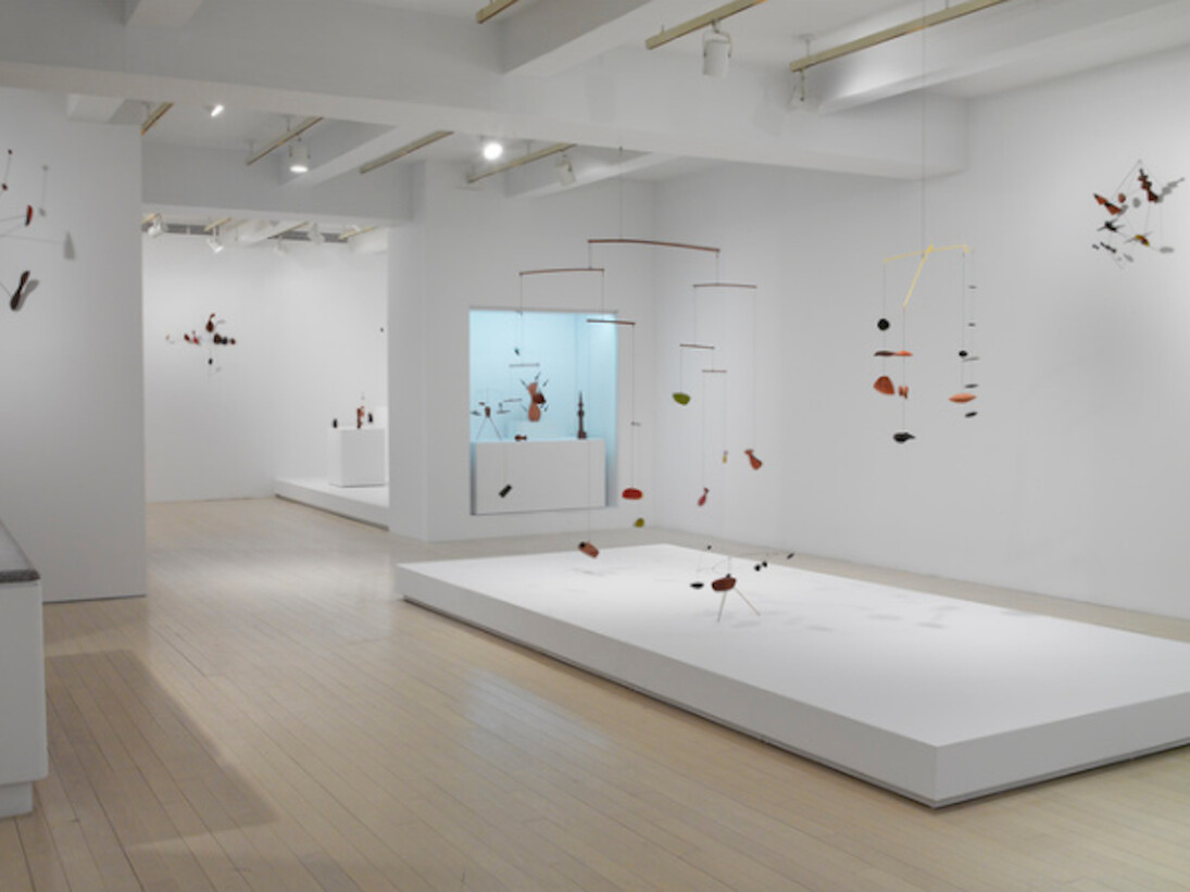 Alexander Calder, Exhibition view. Courtesy of Pace Gallery