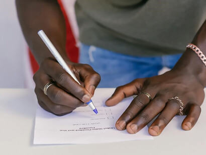 An individual casting their vote in the American election