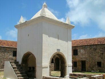 Forte de Santo Antônio da Barra. Além da função militar, essas fortalezas também desempenharam papel social e econômico, influenciando diretamente o desenvolvimento urbano das cidades onde foram construídas
