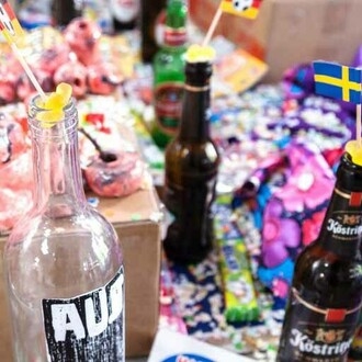 To do something effortless, en passant. Courtesy of Das Esszimmer