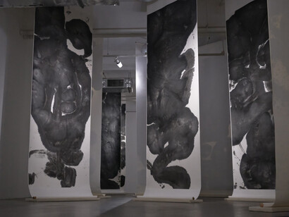 Bingyi, Formation of the cosmos, exhibition view. Courtesy of Hanart TZ Gallery 