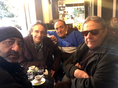 Da destra a sinistra Francesco Improta con alcuni diplomati di Napoli del 1982