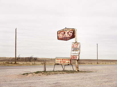 ROGER EBERHARD,
100th Meridian, 2018
archival pigment print, mounted on aluminum
edition of 5 + 1 AP, ed. 3/5
image 70 x 90 cm (27 1/2 x 35 3/8 in.)
framed 73 x 93 x 3 cm (28 3/4 x 36 5/8 x 1 1/8 in.) 